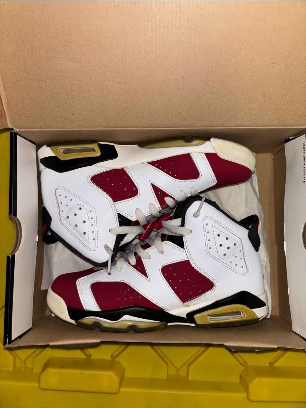 Air Jordan 6 Carmine size 6Y